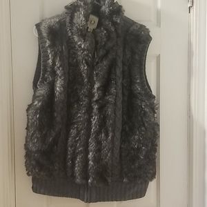 Fuda faux fur vest